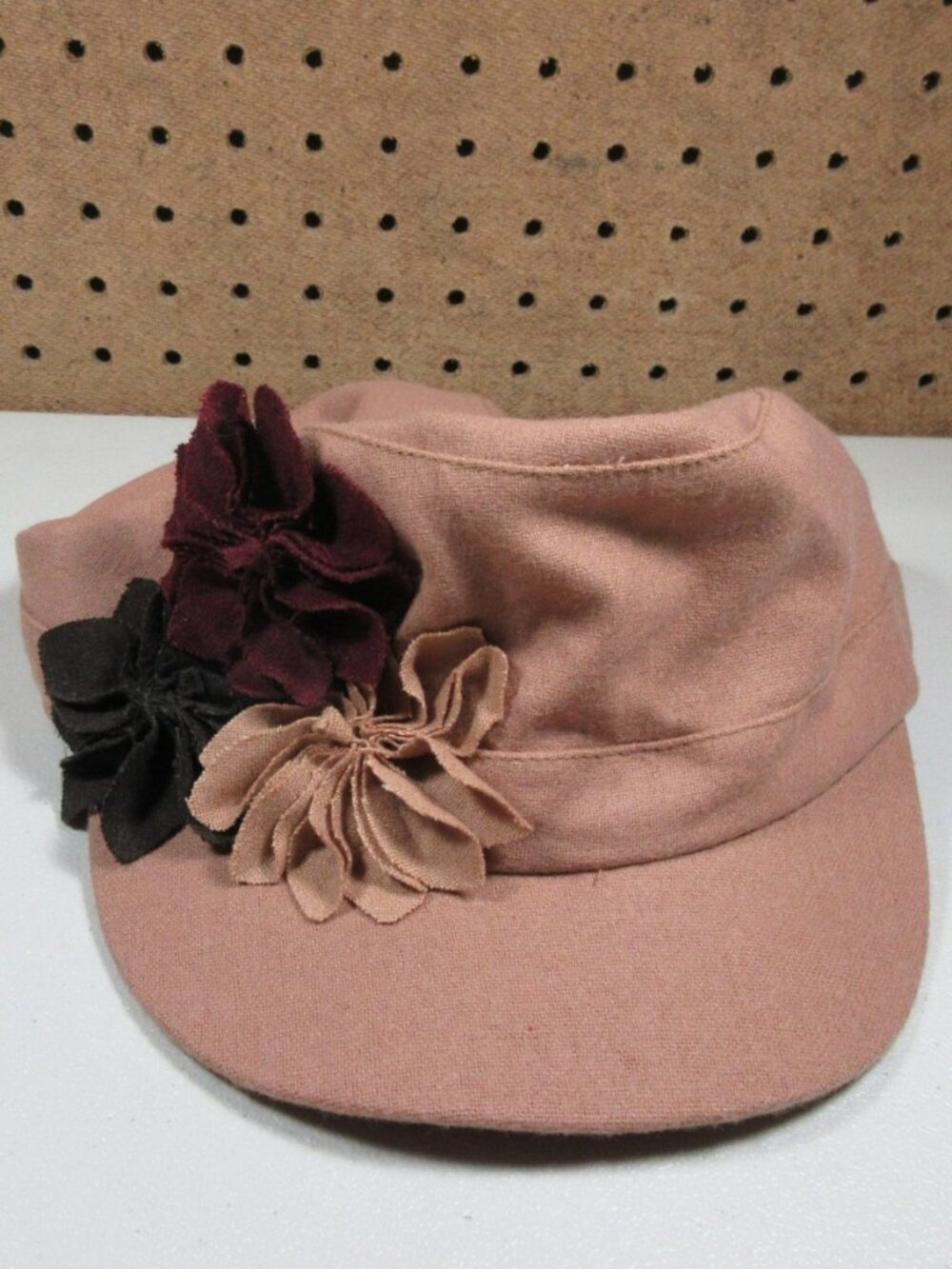 SCALA PRONTO womens camel embossed flowers stretch cap OS NWT
